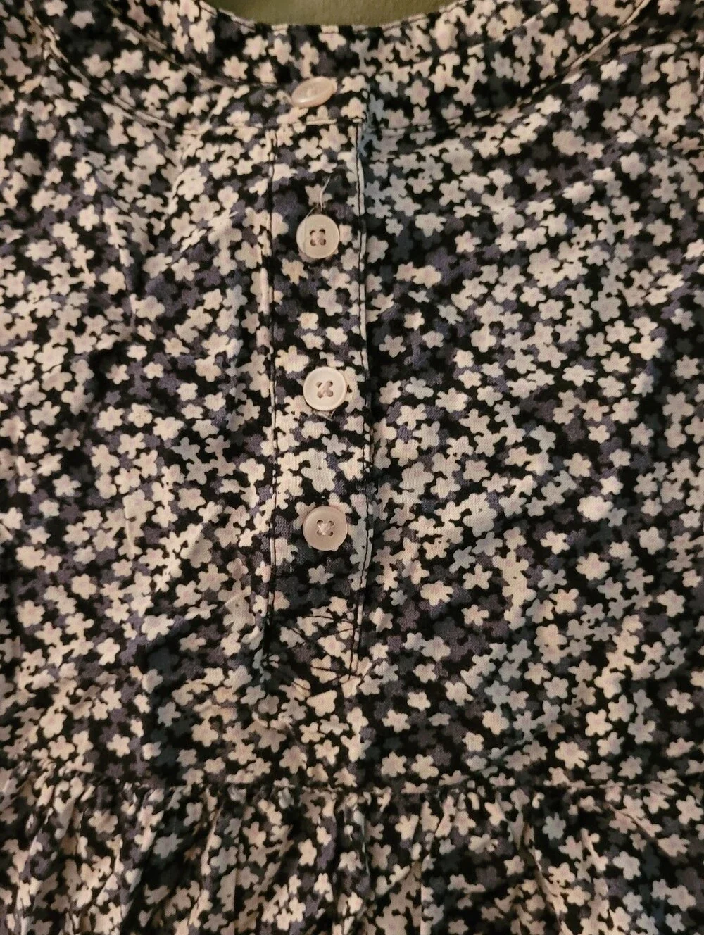 Genuine Kids OshKosh Girls Floral Peplum Top Size 4T Black Long Sleeve